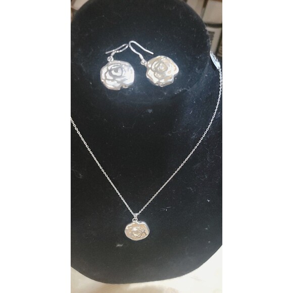 Sterling Silver Open Frame Rose Pendant Necklace & Earrings Two Tone NEW - Picture 10 of 14